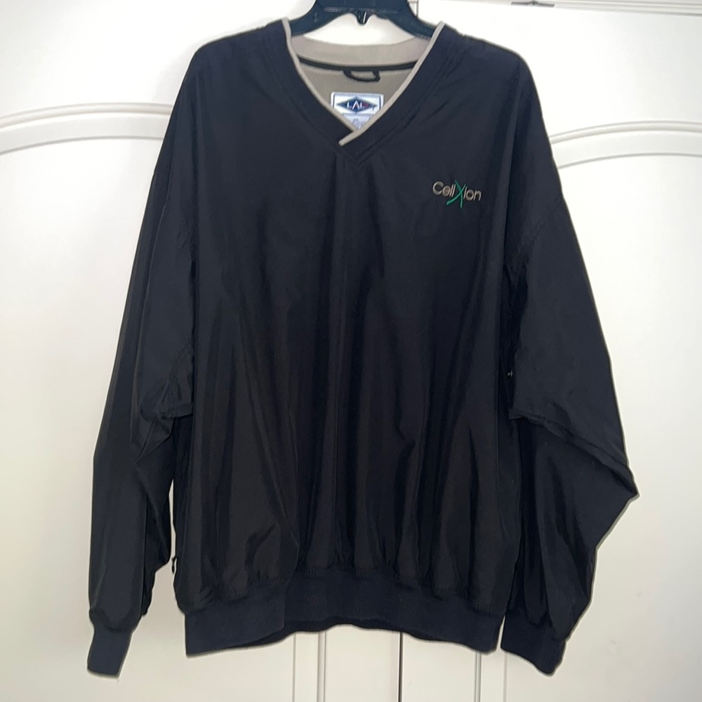 LAL  V-neck black, long sleeve shirt in size 2XL